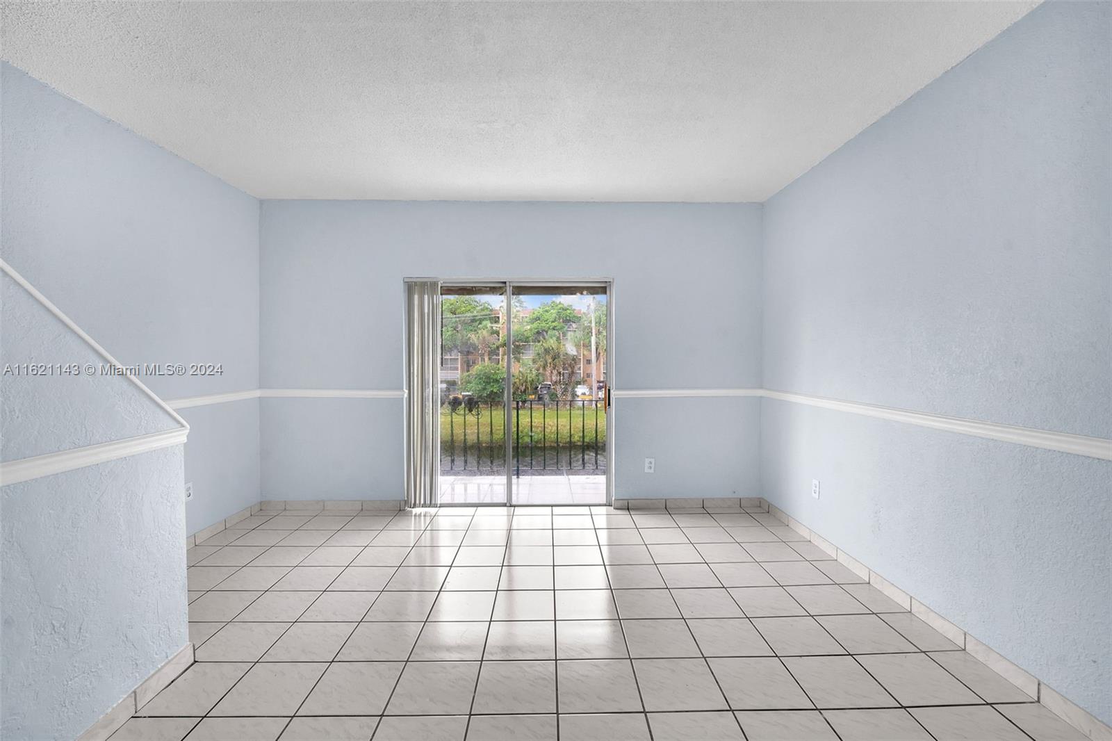 1350 West 53rd Street, Unit 12 Hialeah, FL 33012 - Photo 3 of 32