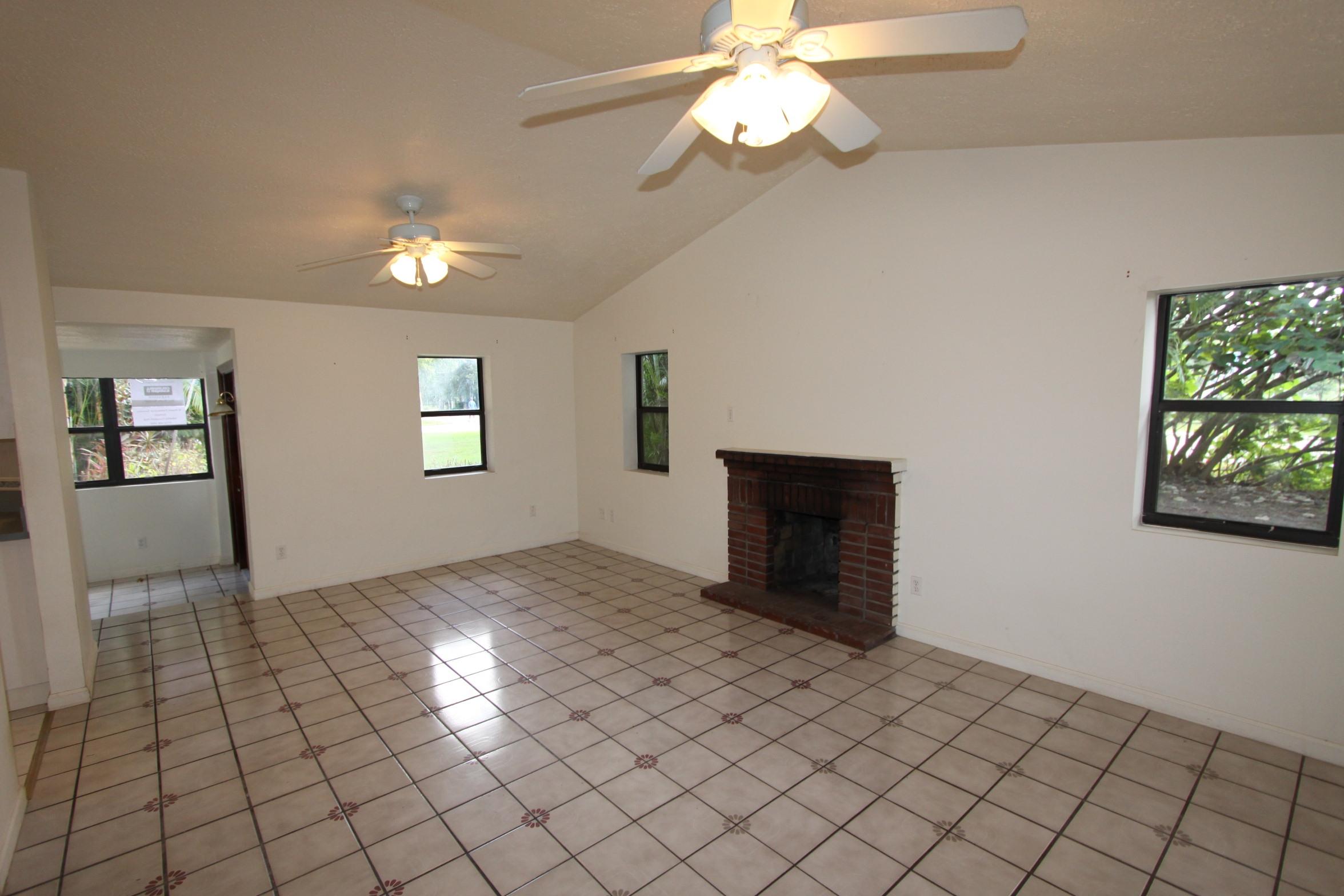 910 Tumblin Kling Road Fort Pierce, FL 34982 - Photo 8 of 11 IMG_9640