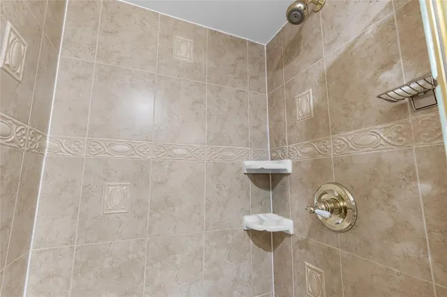 $349,900 | 3221 Northeast 8th Street, Unit 305F, Pompano Beach, FL 33062