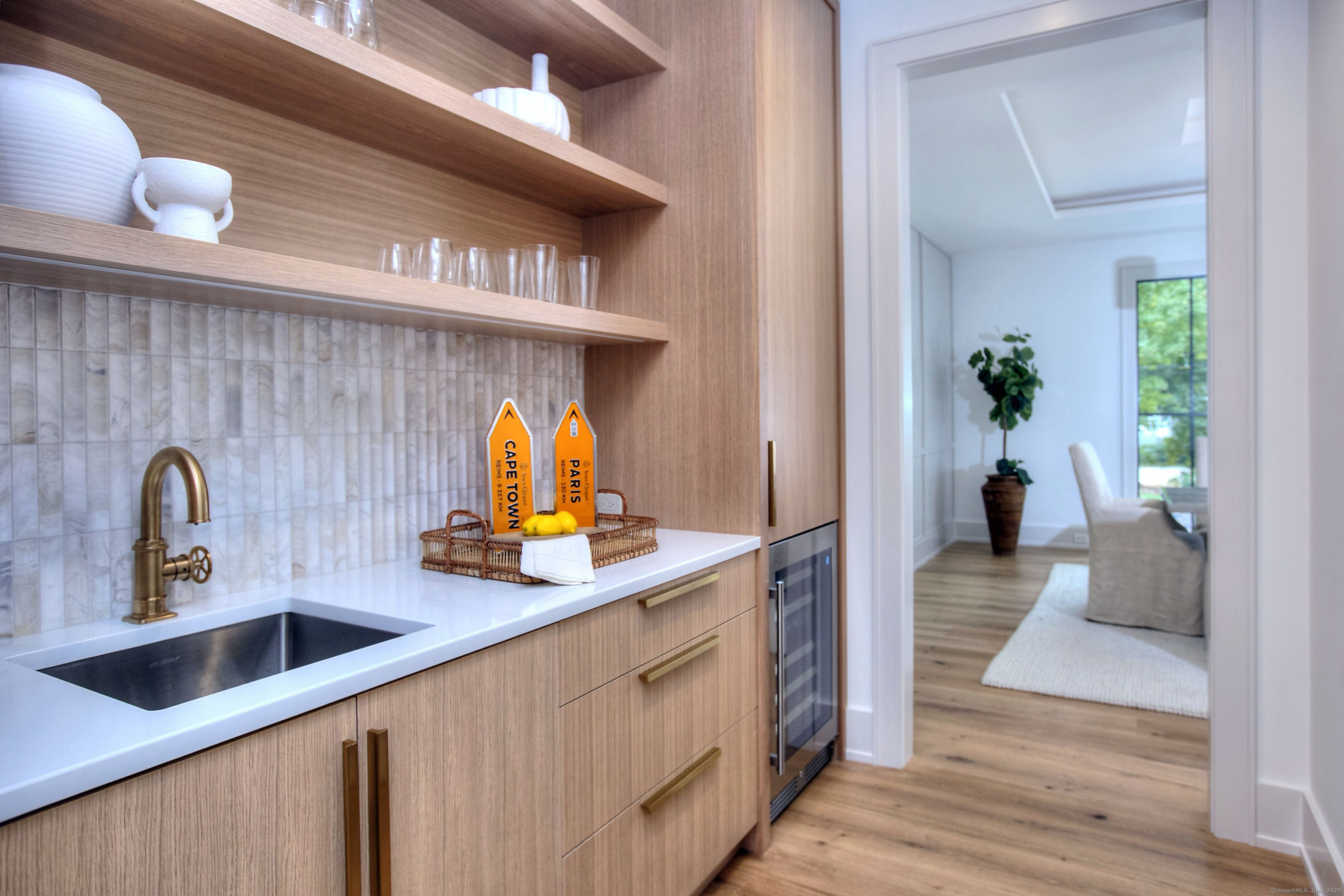 125 Old Road Westport, CT 06880 - Photo 12 of 39