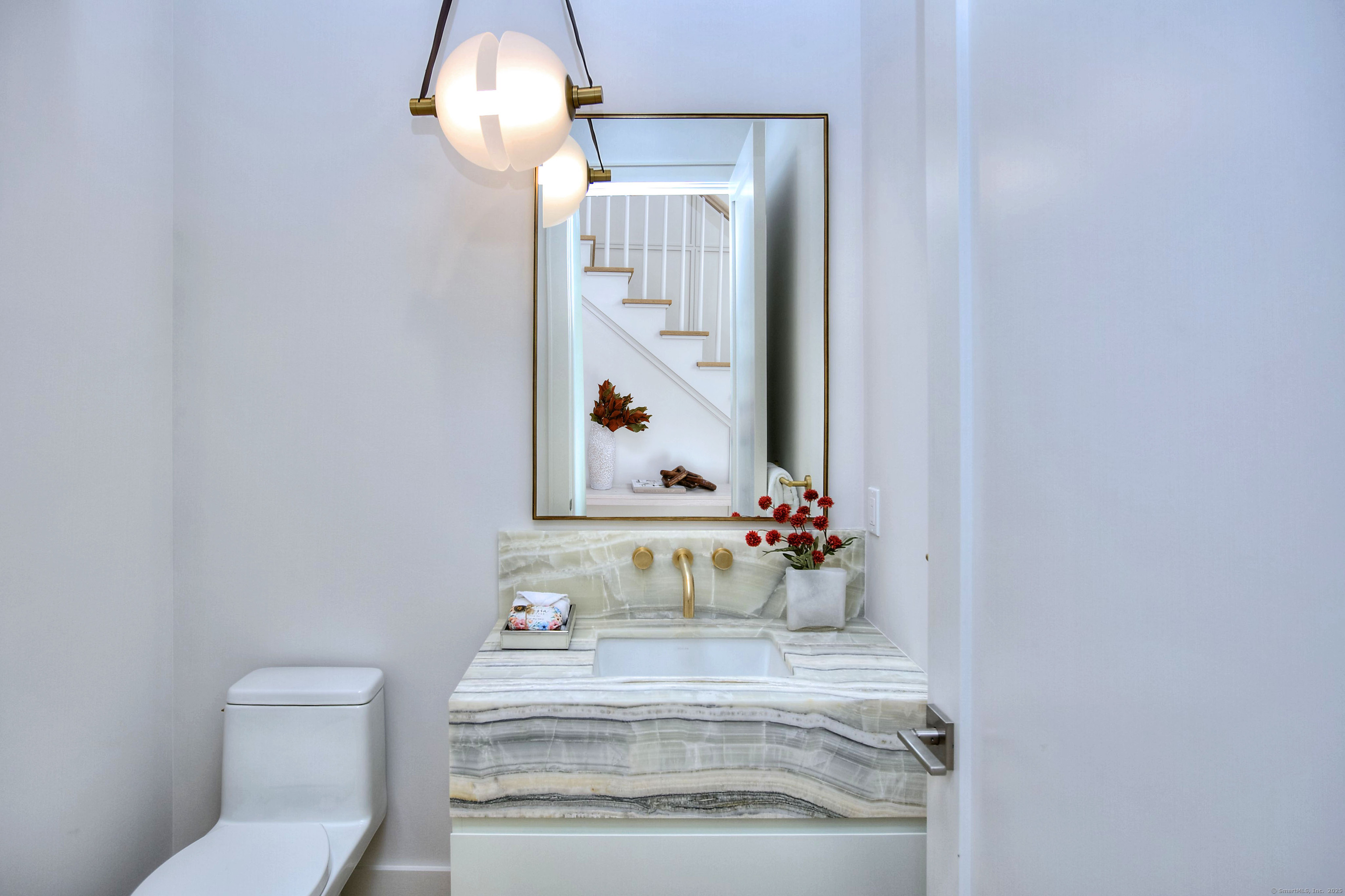 125 Old Road Westport, CT 06880 - Photo 15 of 39