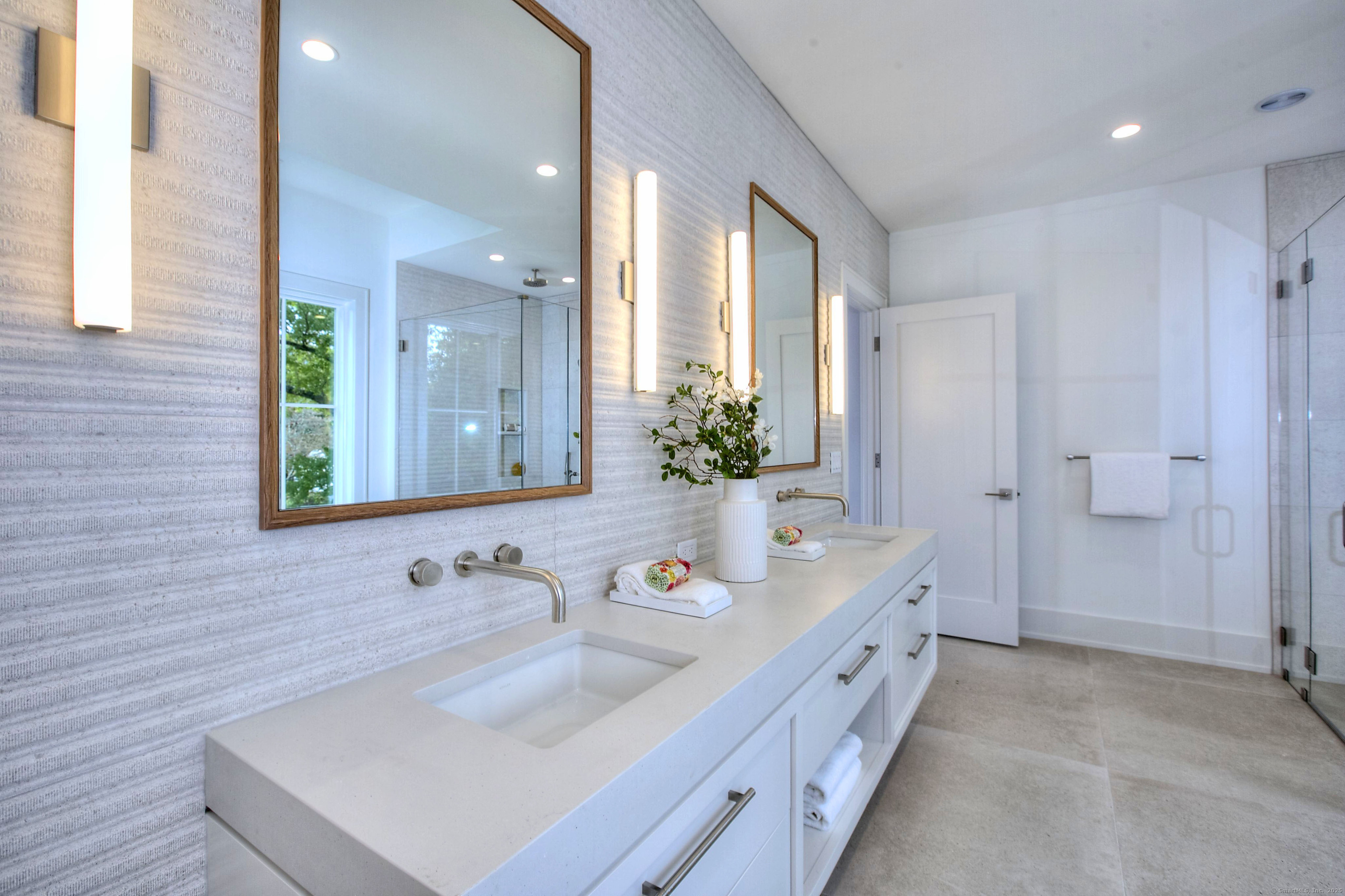 125 Old Road Westport, CT 06880 - Photo 22 of 39