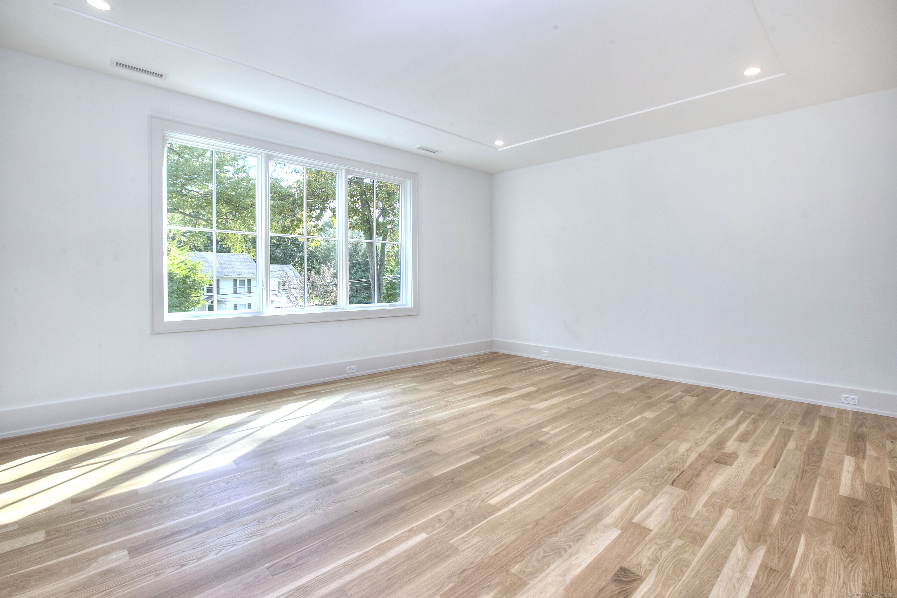 125 Old Road Westport, CT 06880 - Photo 24 of 39