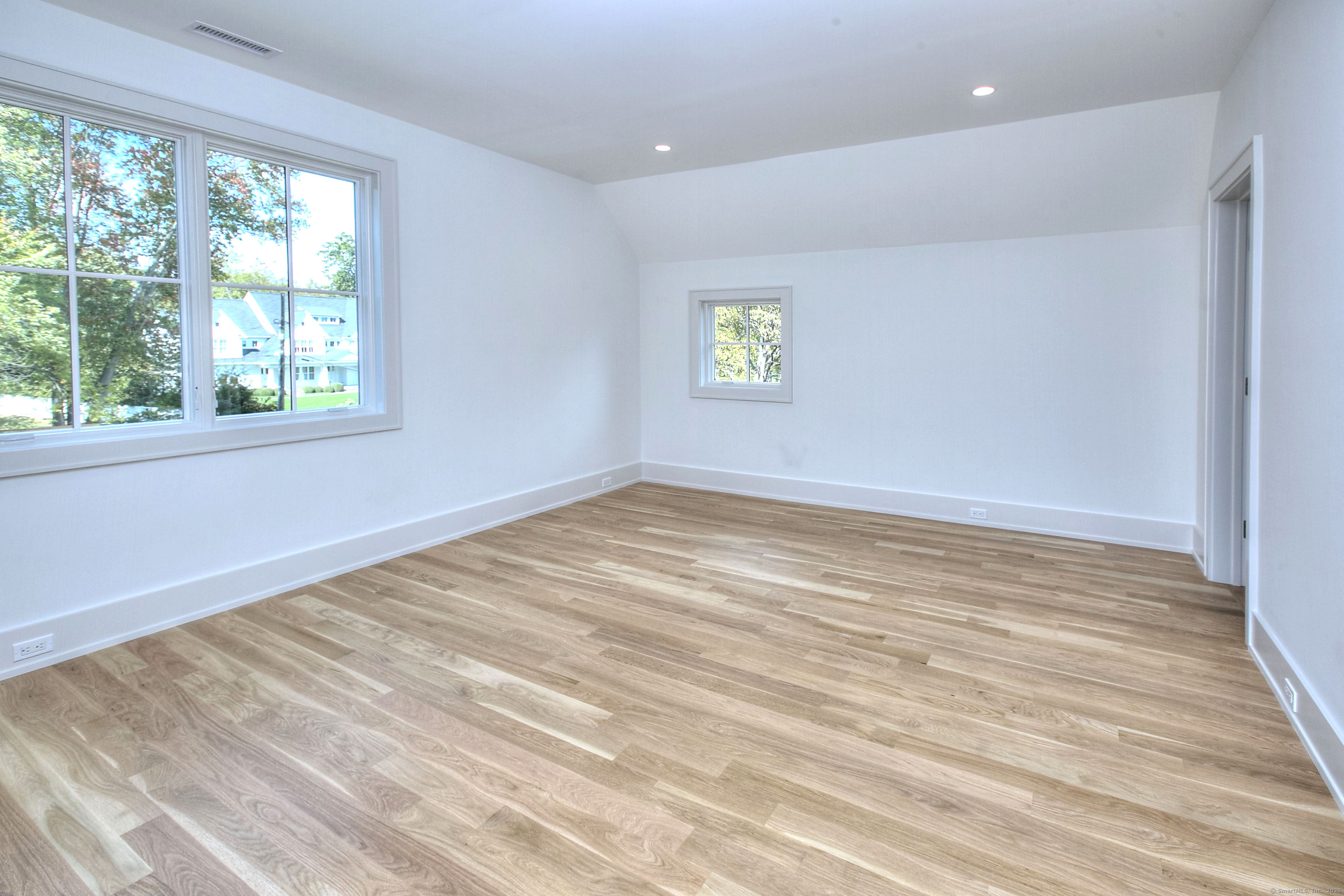 125 Old Road Westport, CT 06880 - Photo 29 of 39