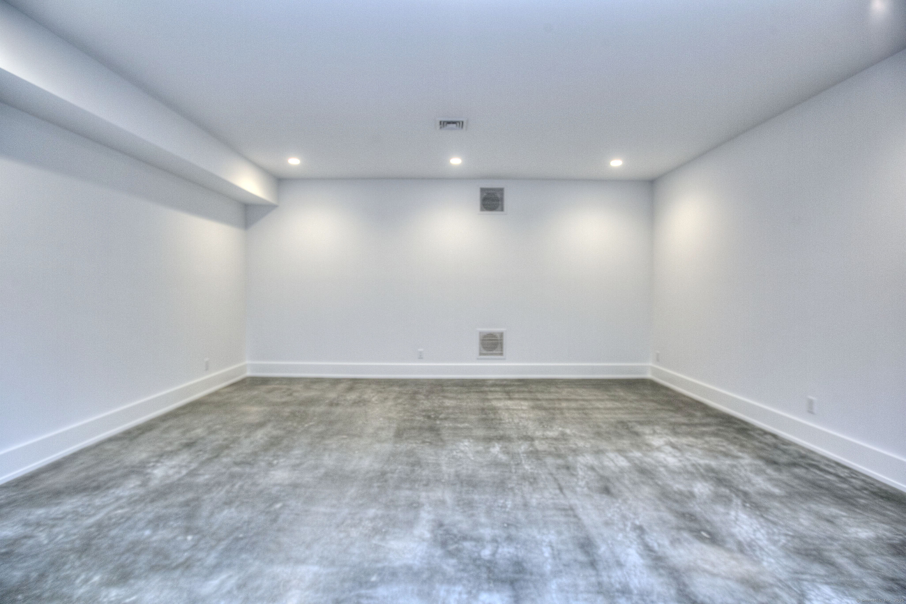 125 Old Road Westport, CT 06880 - Photo 36 of 39