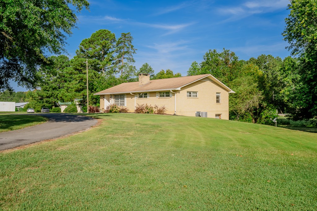 1275 Dawnville Road Northeast Dalton, GA 30721 - Photo 12 of 71 Gallery Image 12