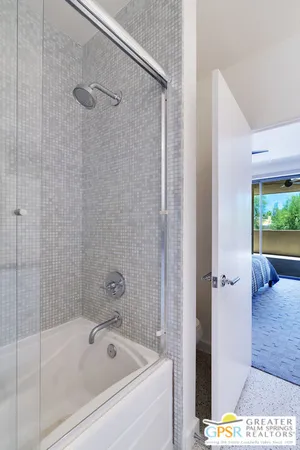 $2,400 | 870 East Palm Canyon Drive, Unit 205, Palm Springs, CA 92264