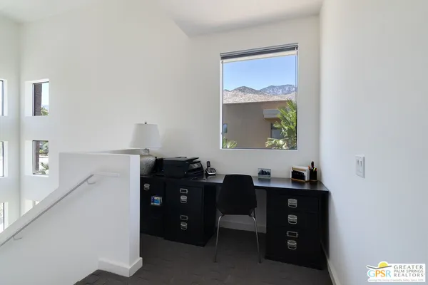 $2,400 | 870 East Palm Canyon Drive, Unit 205, Palm Springs, CA 92264