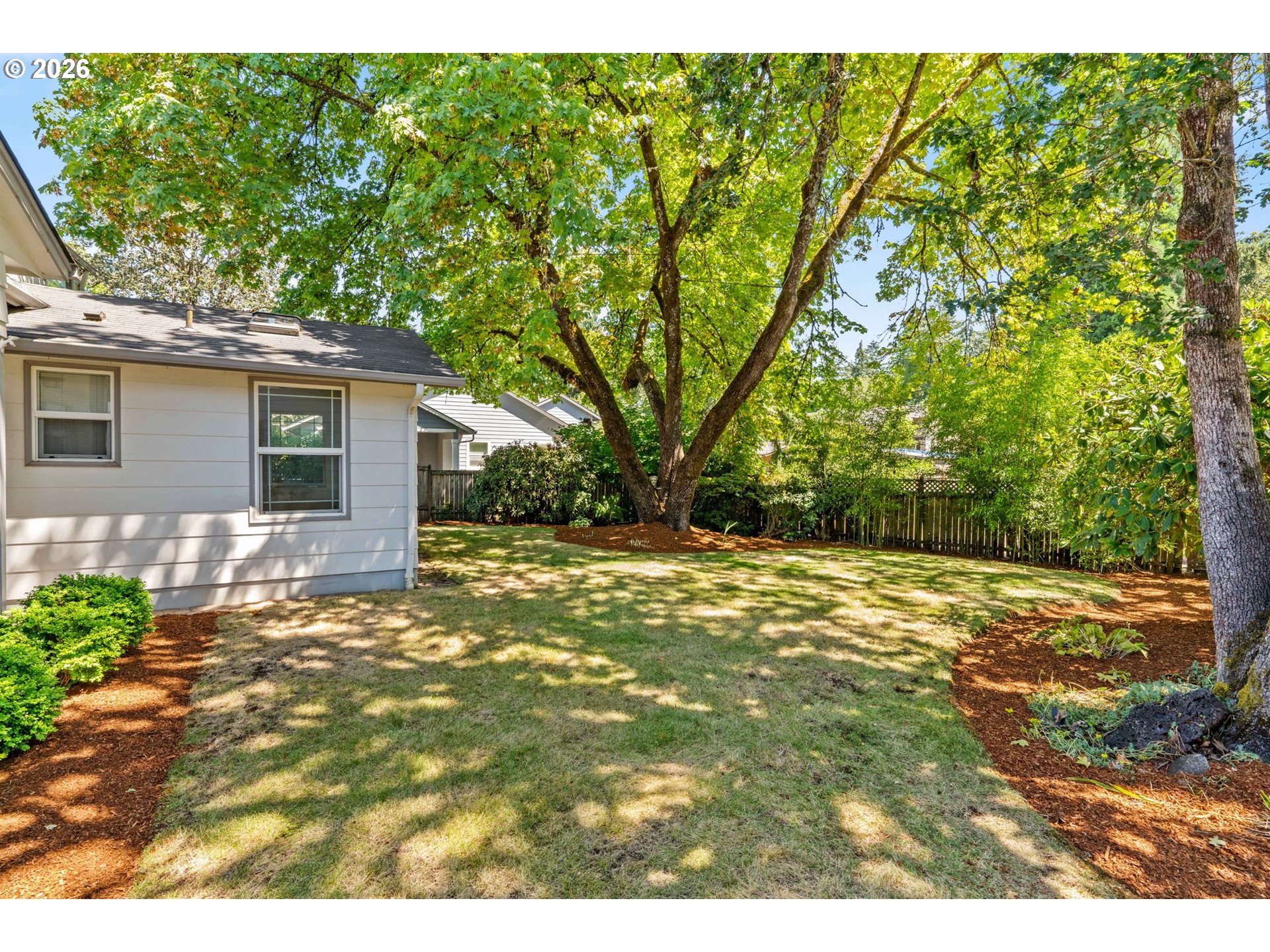 1572 Happy Lane Eugene, OR 97401 - Photo 5 of 38