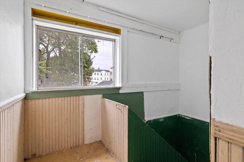 54 Esther Street Worcester, MA 01607 - Photo 16 of 26 Gallery Image 16
