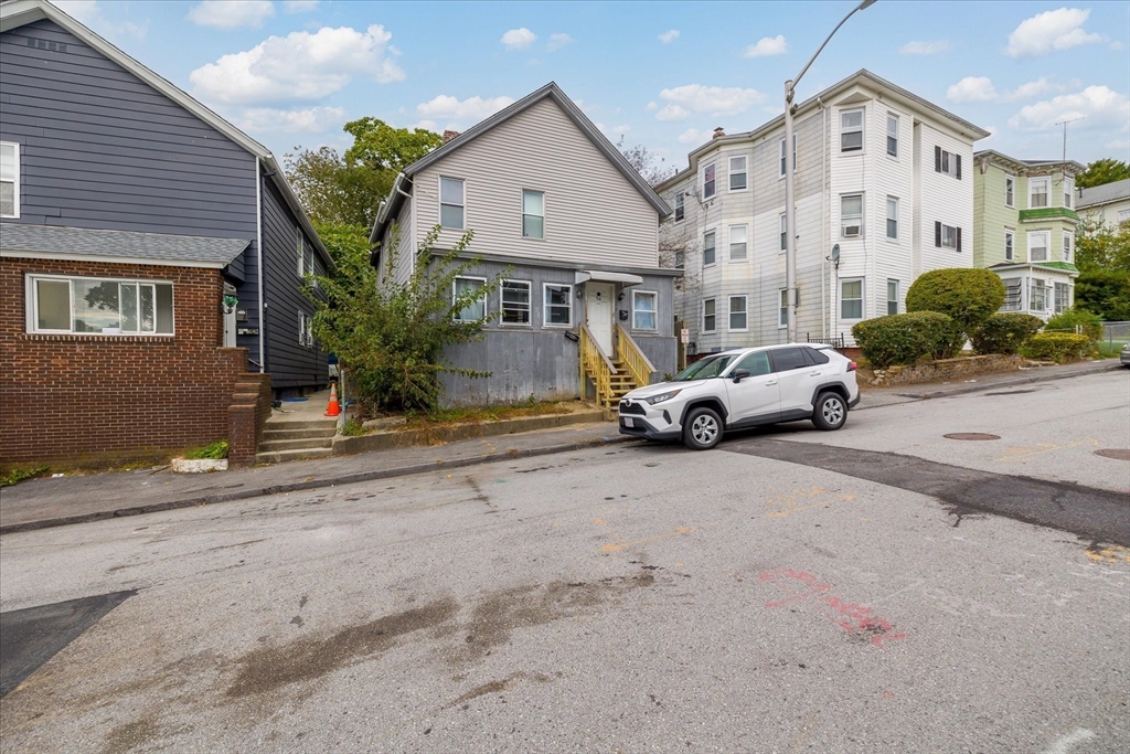 54 Esther Street Worcester, MA 01607 - Photo 2 of 26 Gallery Image 2