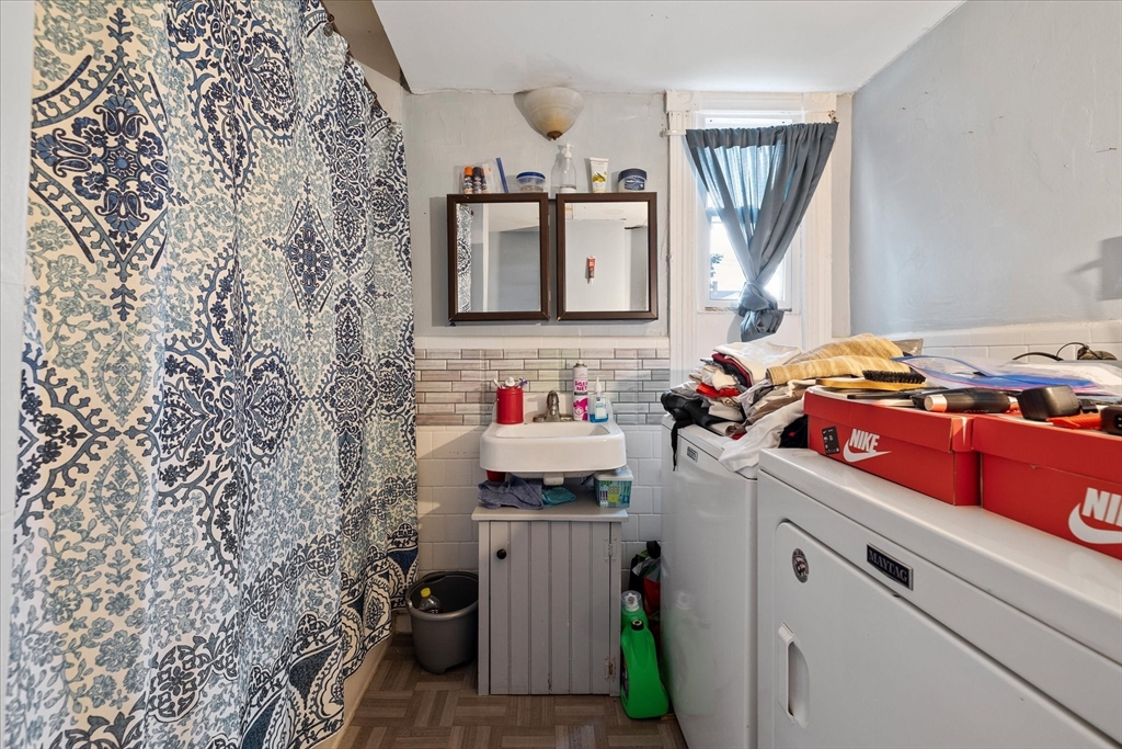 54 Esther Street Worcester, MA 01607 - Photo 22 of 26 Gallery Image 22