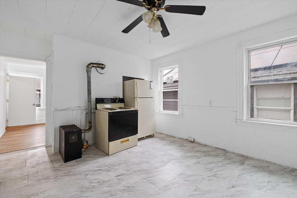 54 Esther Street Worcester, MA 01607 - Photo 7 of 26 Gallery Image 7