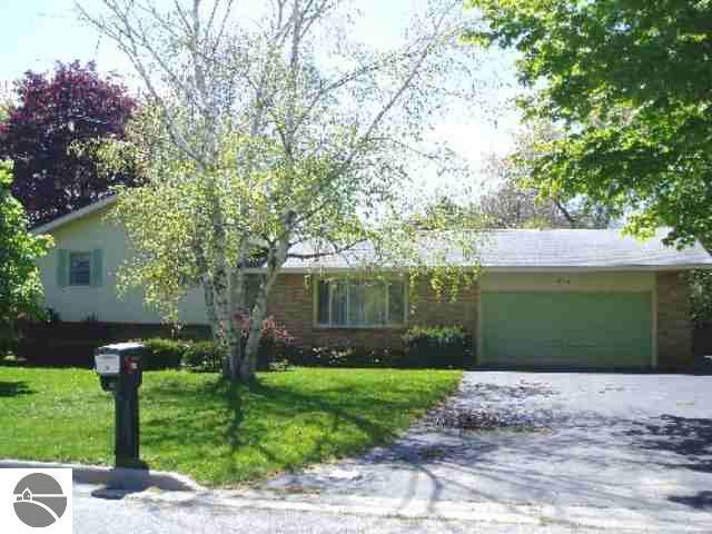 511 Bloomfield Road Traverse City, MI 49686 - Photo 1 of 9 1687564.JPG