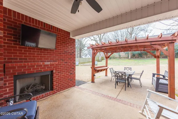 $465,000 | 48 Sunhaven Drive, Jackson, TN 38305