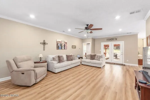 $465,000 | 48 Sunhaven Drive, Jackson, TN 38305