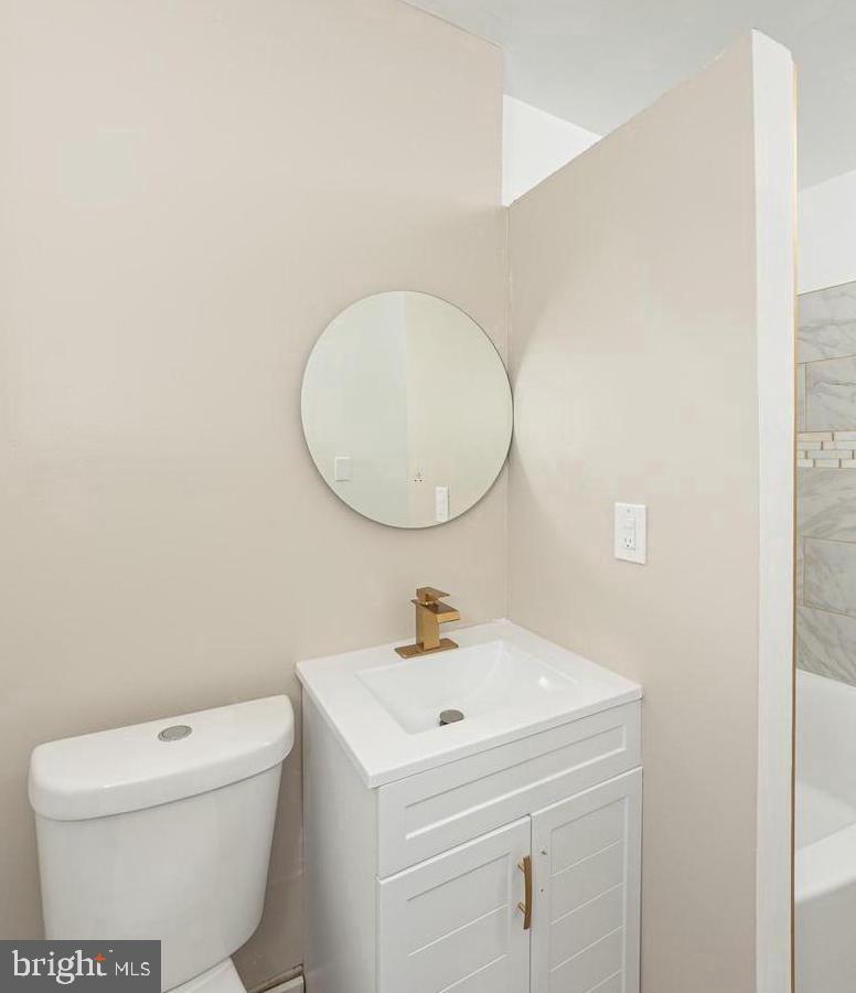 22 North Ellamont Street Baltimore, MD 21229 - Photo 5 of 12