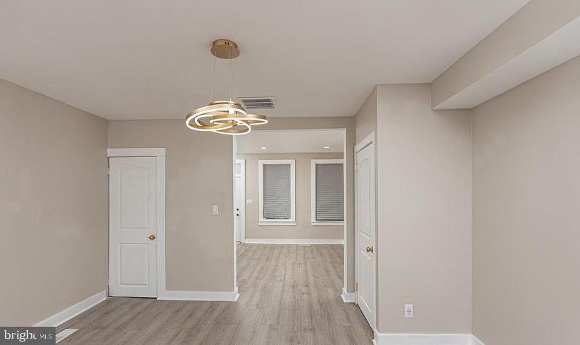 22 North Ellamont Street Baltimore, MD 21229 - Photo 9 of 12