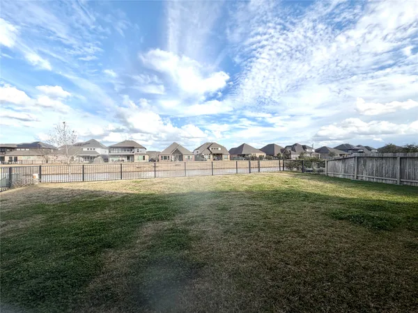 $3,300 | 6610 Lake Oasis Drive, Katy, TX 77493