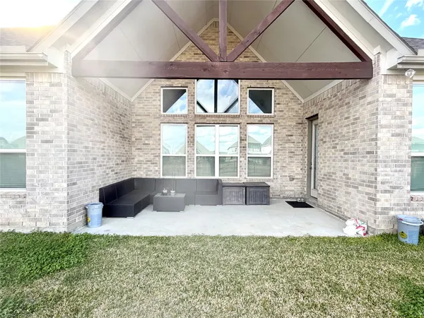 $3,300 | 6610 Lake Oasis Drive, Katy, TX 77493