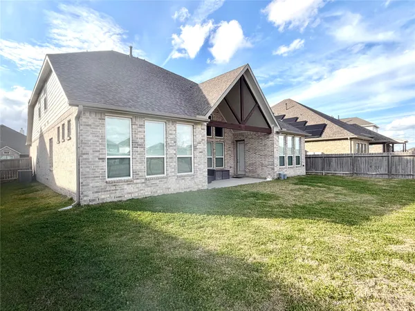 $3,300 | 6610 Lake Oasis Drive, Katy, TX 77493