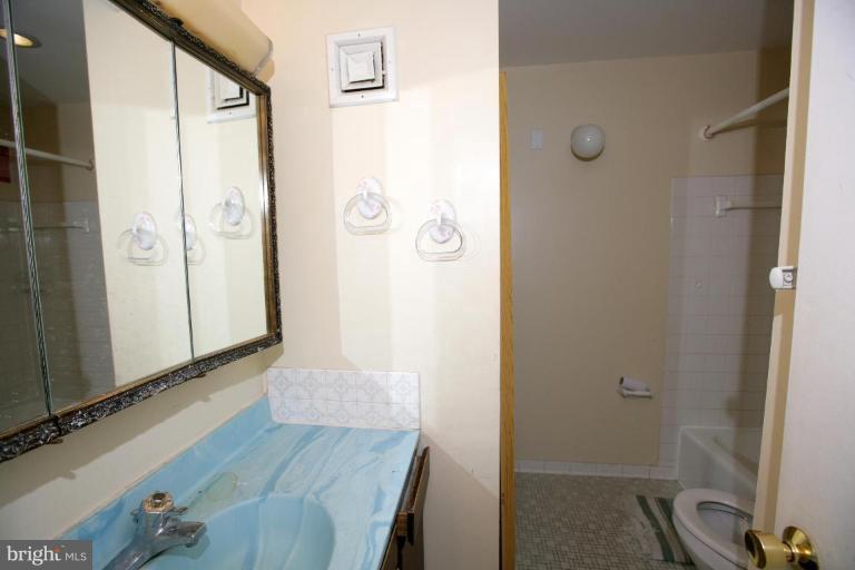 3342 Hewitt Avenue, Unit 33A Silver Spring, MD 20906 - Photo 2 of 11 Bath #1