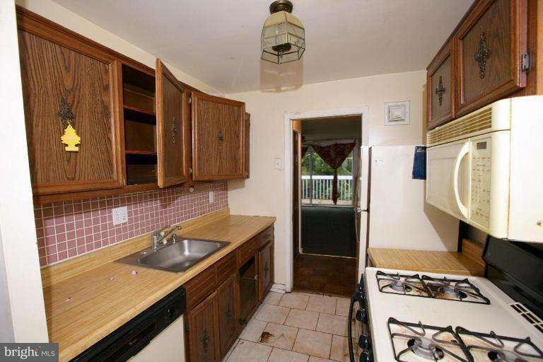 3342 Hewitt Avenue, Unit 33A Silver Spring, MD 20906 - Photo 8 of 11 Kitchen #2