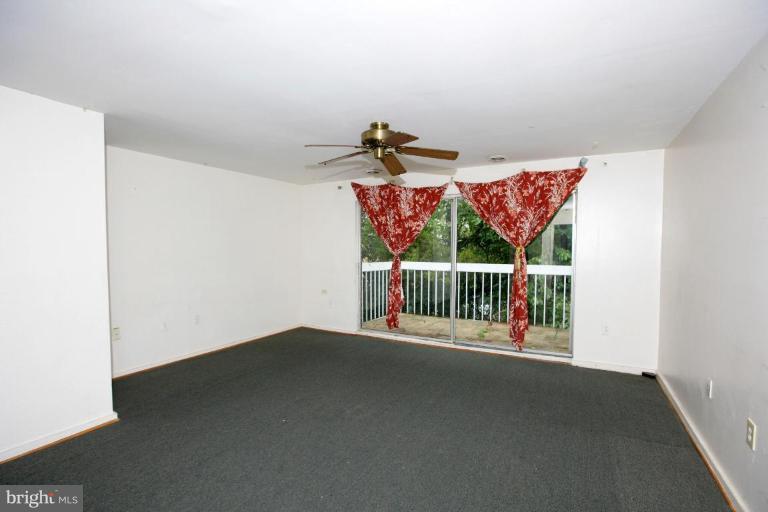 3342 Hewitt Avenue, Unit 33A Silver Spring, MD 20906 - Photo 9 of 11 Living Room