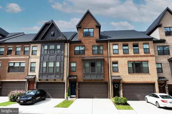 $5,900 | 3806 Rainier Drive, Fairfax, VA 22033