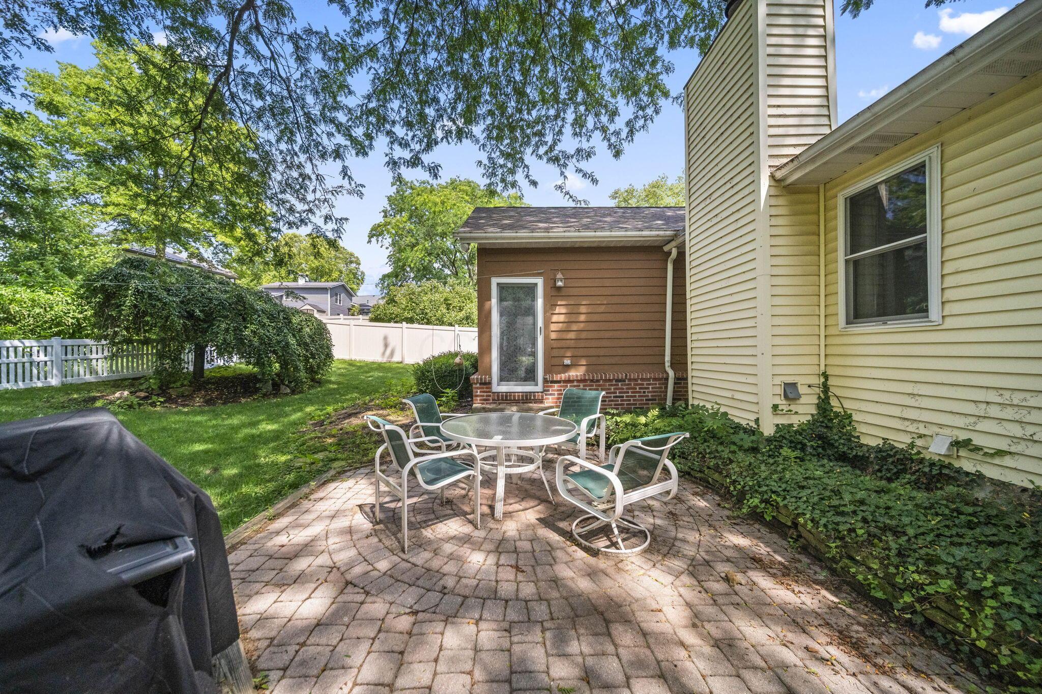 5062 Broadview Road Columbus, OH 43230 - Photo 39 of 45 Back Patio