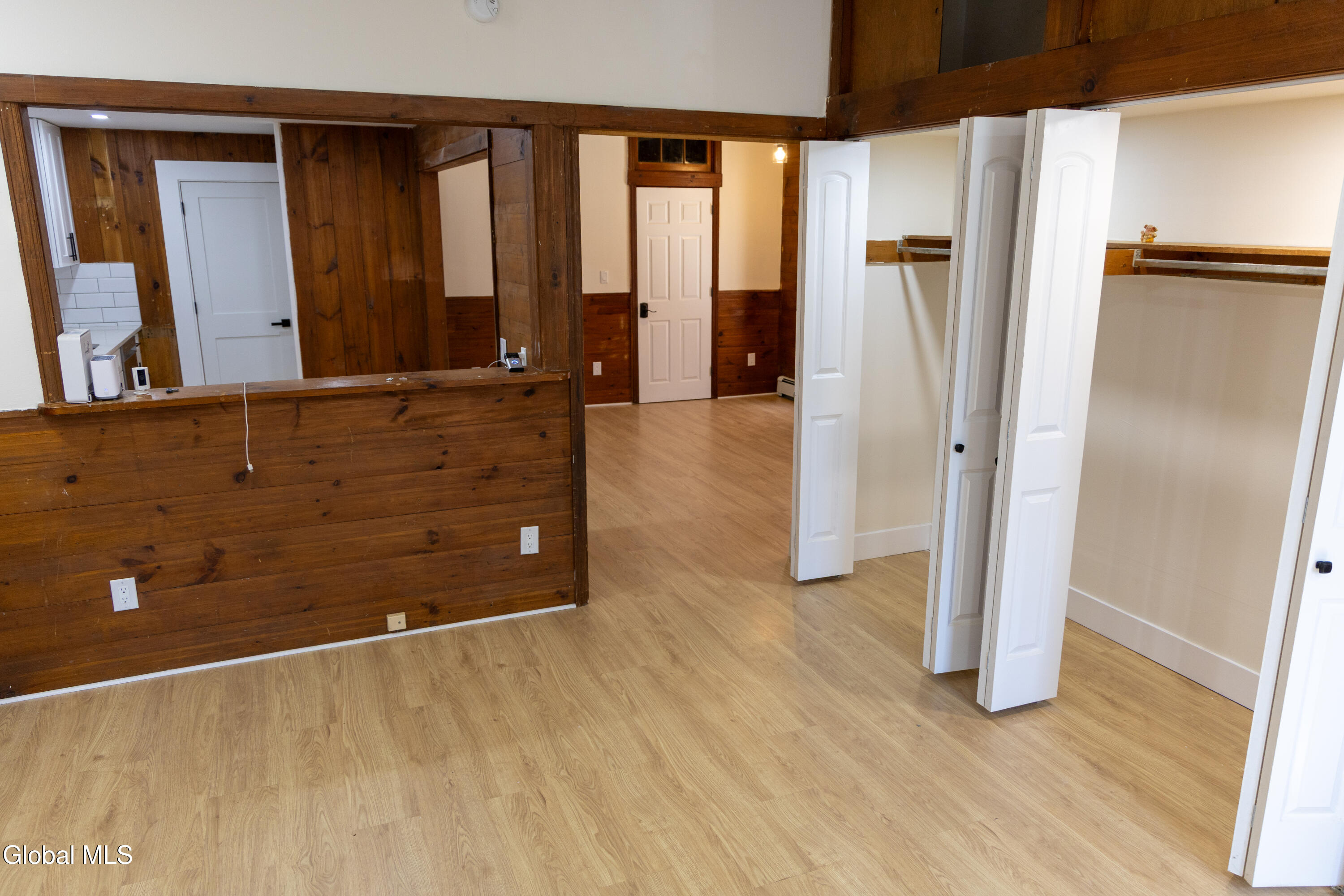 11 Jefferson Street, Unit 1A Schenectady, NY 12305 - Photo 2 of 13 1A-3