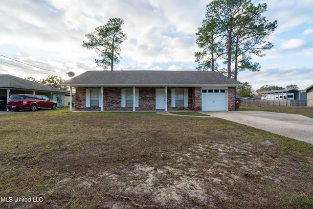$175,350 | 305 Rita Lane, Long Beach, MS 39560