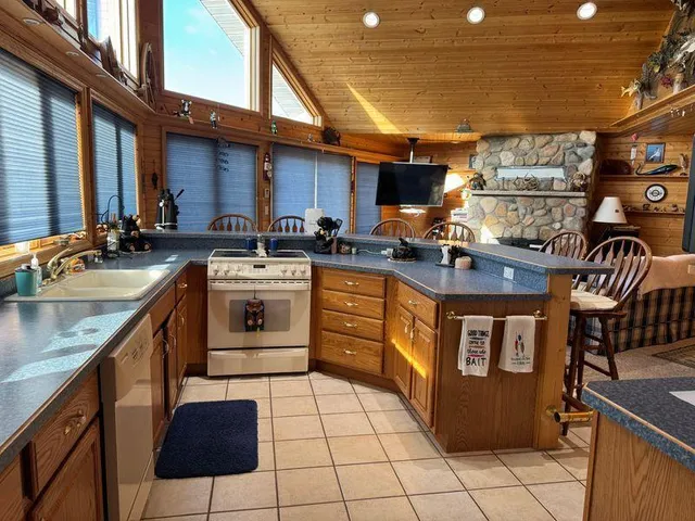 $1,295,000 | 18038 Windigo Drive Southeast, Cass Lake, MN 56633
