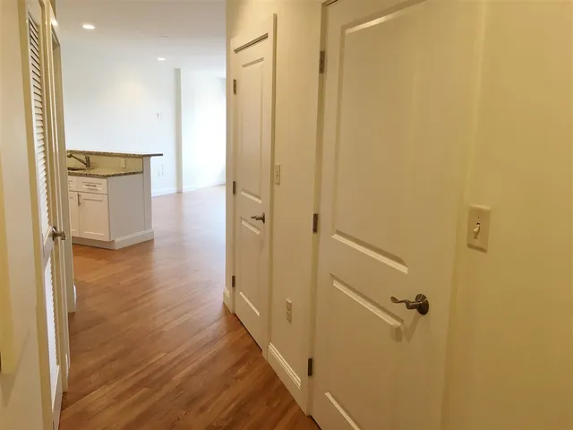 $2,211 | 875 Elm Street, Unit 417, Manchester, NH 03101