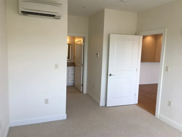 $2,211 | 875 Elm Street, Unit 417, Manchester, NH 03101