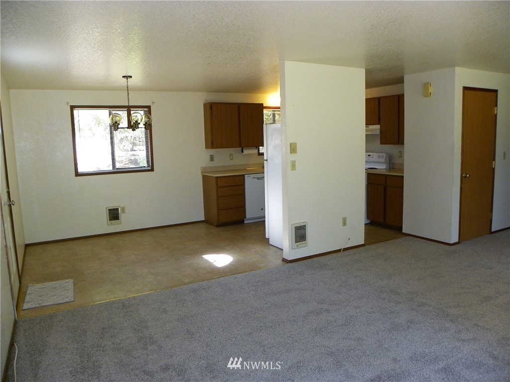 830 Northeast Larson Lake Road Belfair, WA 98528 - Photo 4 of 16 Gallery Image 4