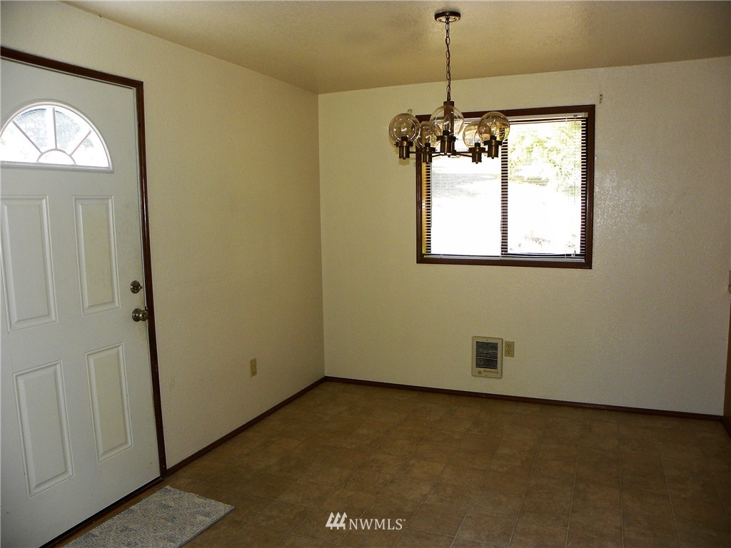 830 Northeast Larson Lake Road Belfair, WA 98528 - Photo 5 of 16 Gallery Image 5