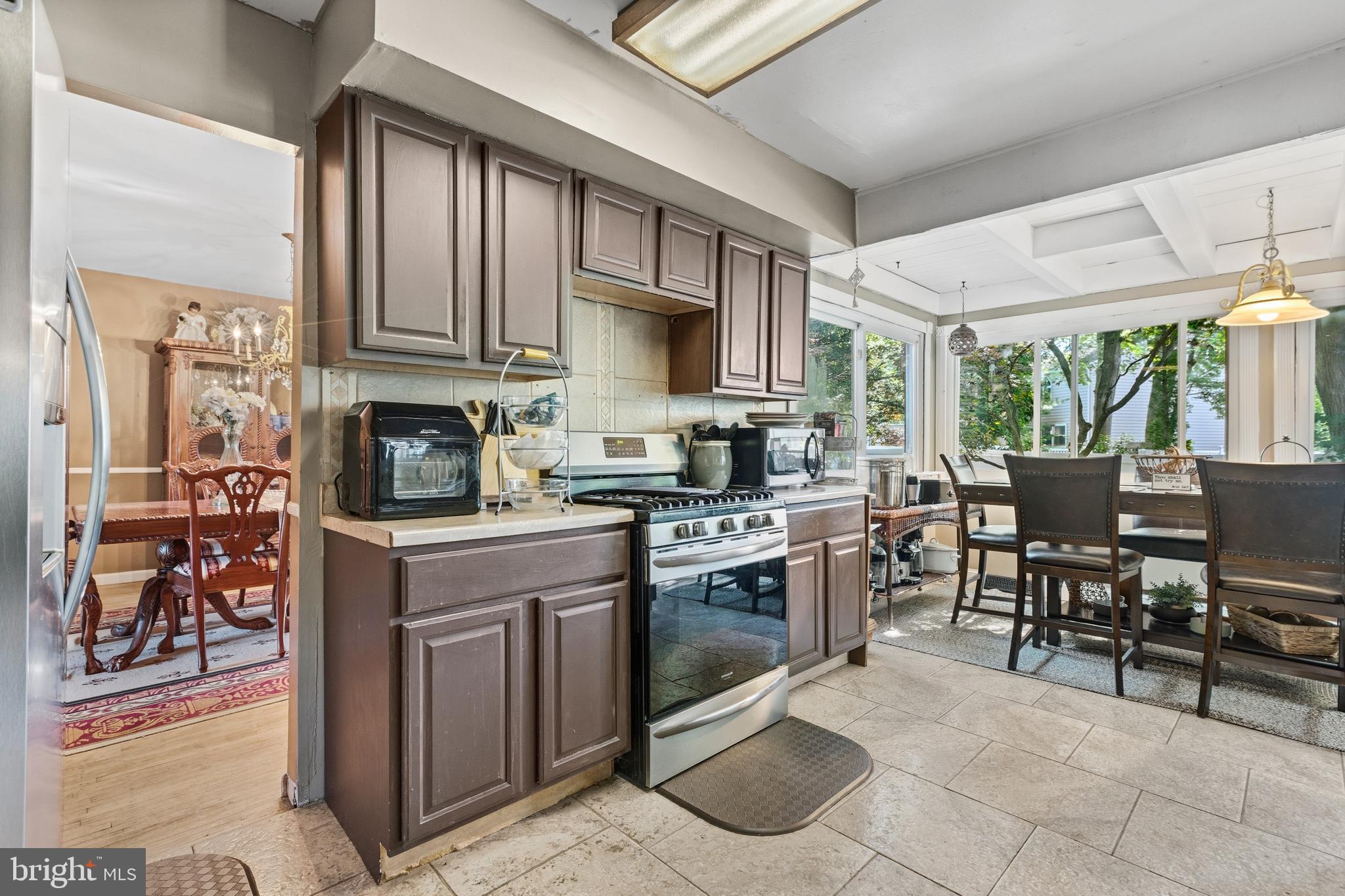122 Greenvale Road Cherry Hill, NJ 08034 - Photo 9 of 28