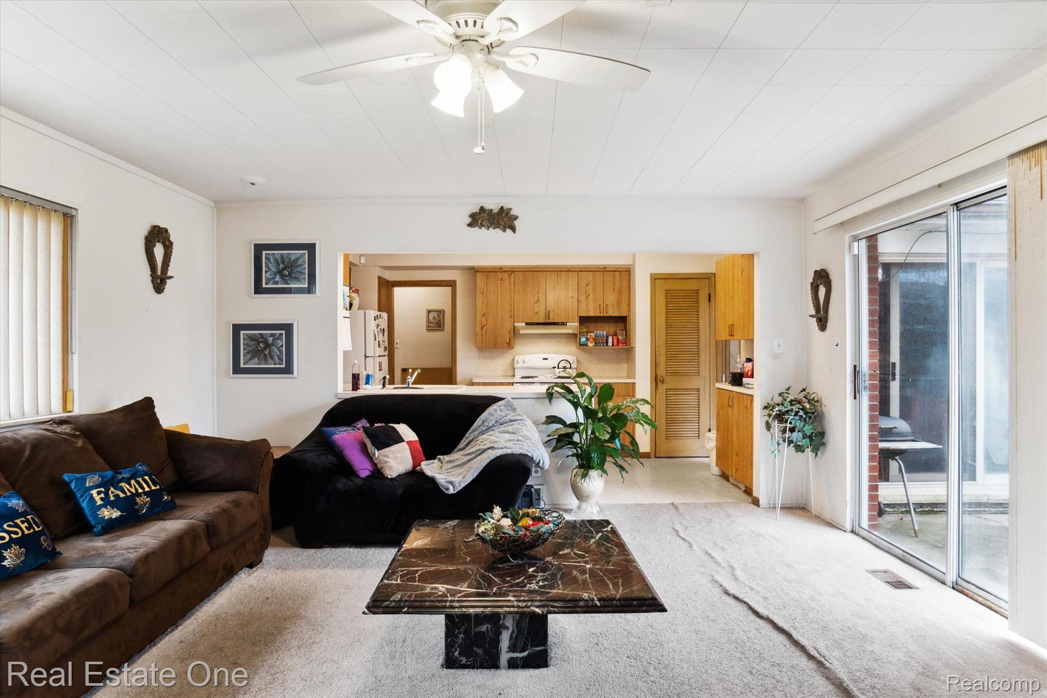 28367 Ridgebrook Road Farmington, MI 48334 - Photo 11 of 28 Gallery Image 11