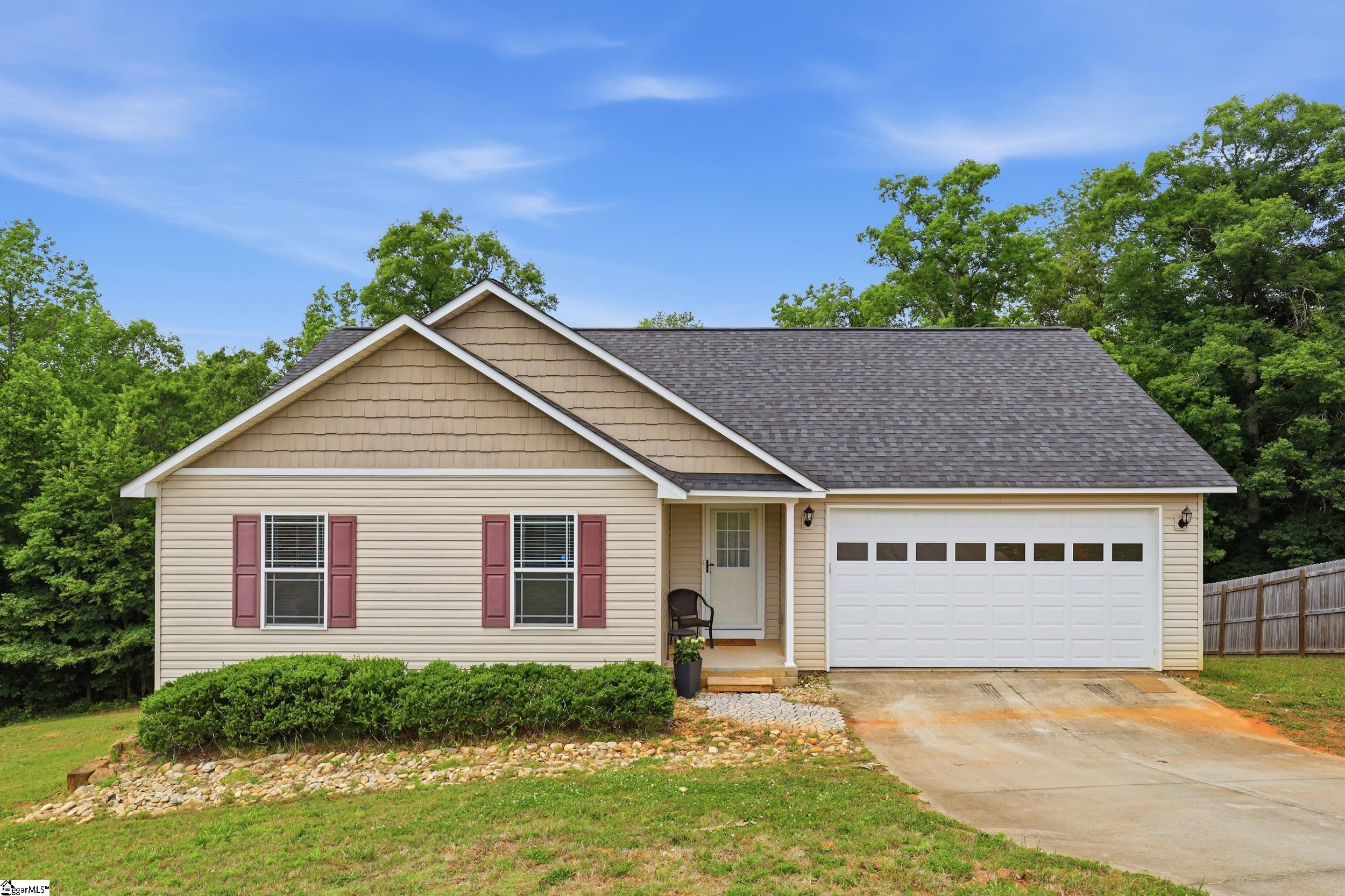 126 Robin Ridge Circle Piedmont, SC 29673 - Photo 1 of 37