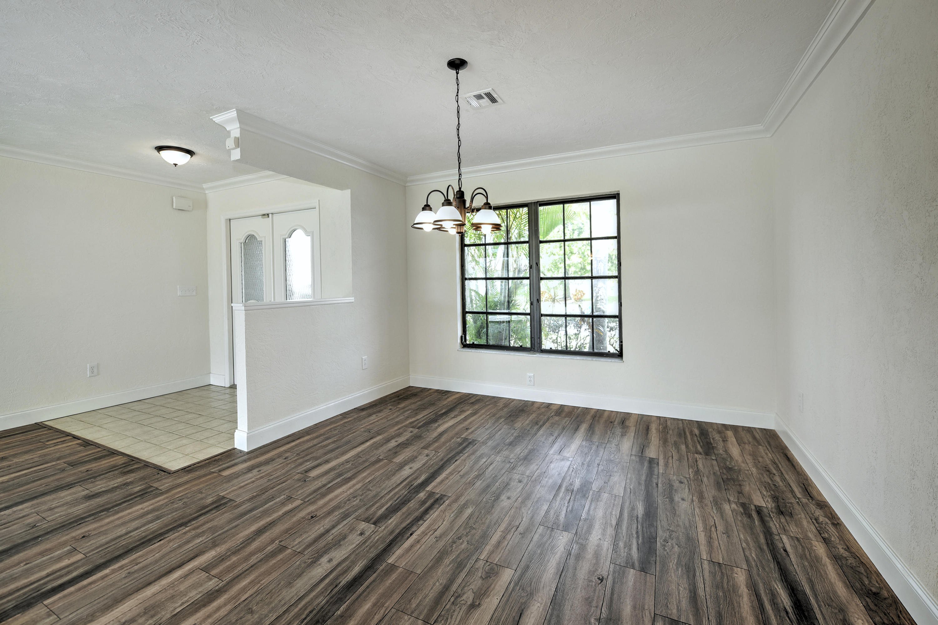198 Caddy Road Rotonda West, FL 33947 - Photo 7 of 25 8 Dining Room