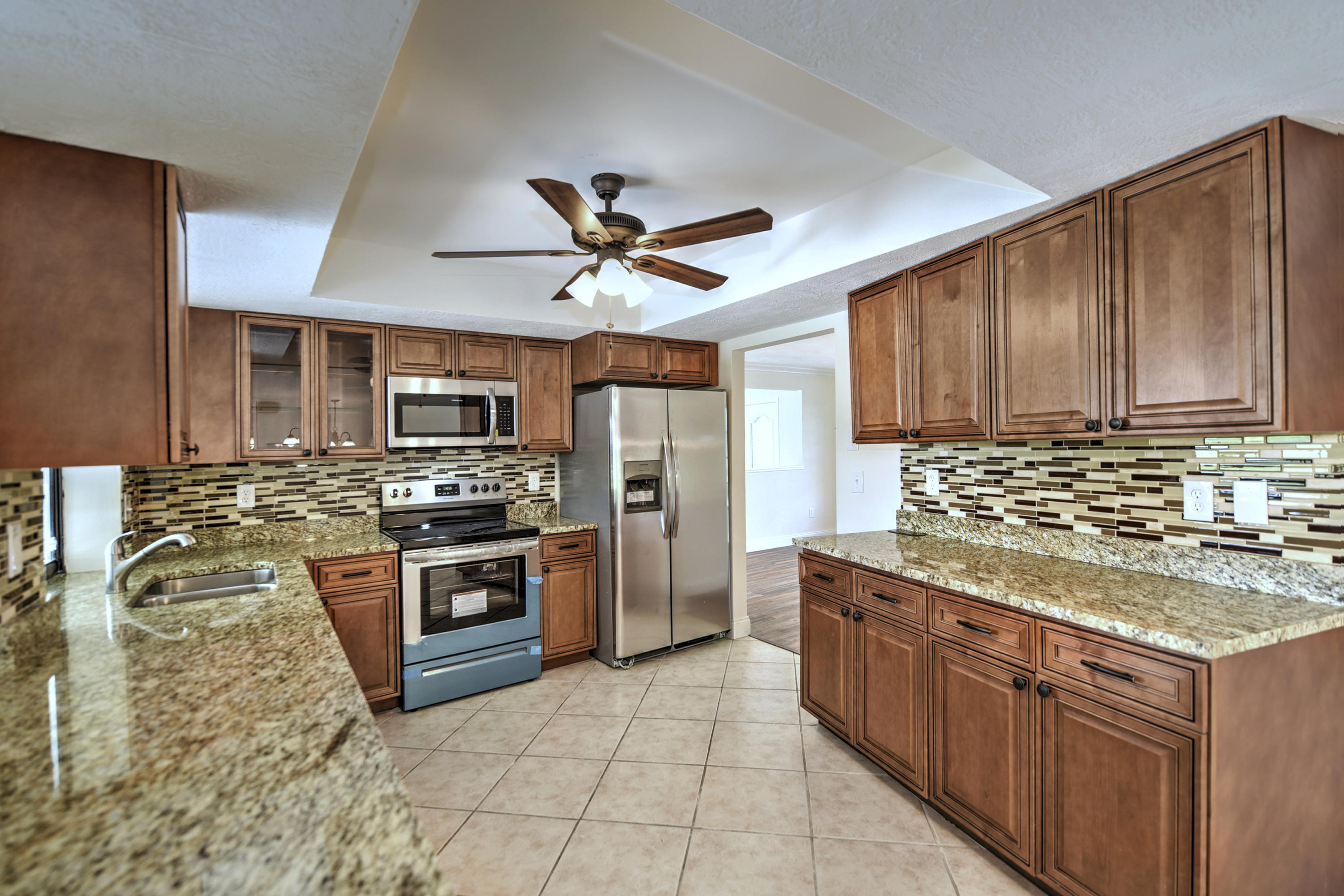 198 Caddy Road Rotonda West, FL 33947 - Photo 8 of 25 10 Kitchen