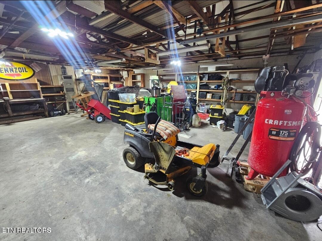 1009 Roysden Road Jamestown, TN 38556 - Photo 28 of 30 1000038281