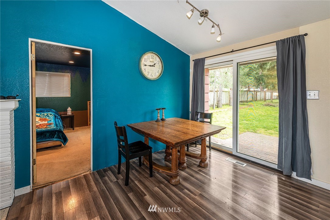 8711 John Dower Road Southwest Lakewood, WA 98499 - Photo 4 of 19 Gallery Image 4