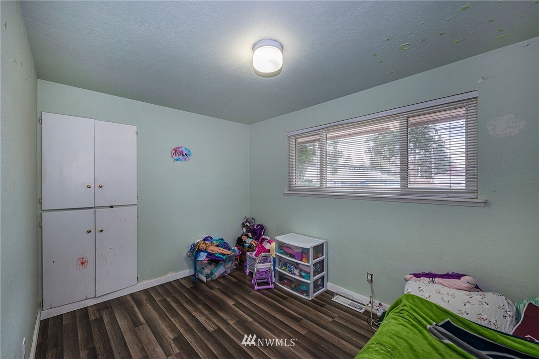 8711 John Dower Road Southwest Lakewood, WA 98499 - Photo 10 of 19 Gallery Image 10
