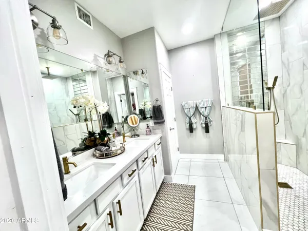 $2,990 | 7616 West Berridge Lane, Glendale, AZ 85303