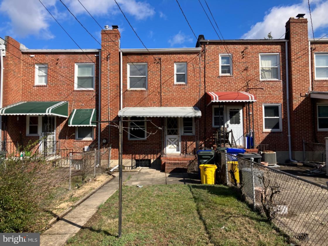 3905 Kenyon Avenue Baltimore, MD 21213 - Photo 2 of 20