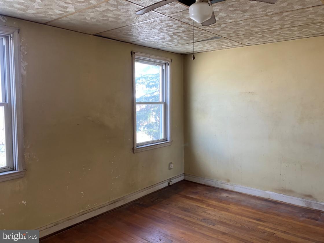 3905 Kenyon Avenue Baltimore, MD 21213 - Photo 6 of 20