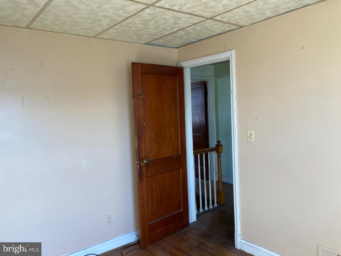 3905 Kenyon Avenue Baltimore, MD 21213 - Photo 9 of 20