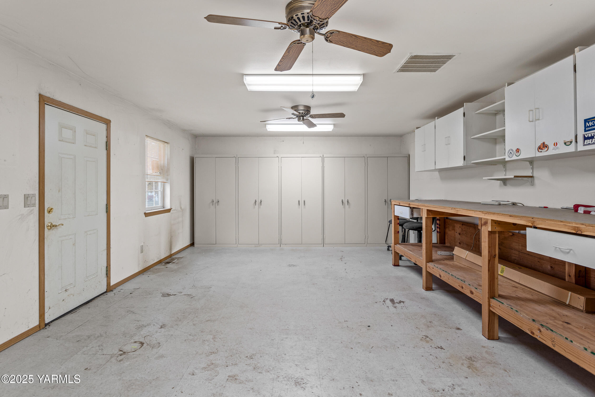 20 Buttercup Lane Selah, WA 98942 - Photo 17 of 41 Workshop off Garage